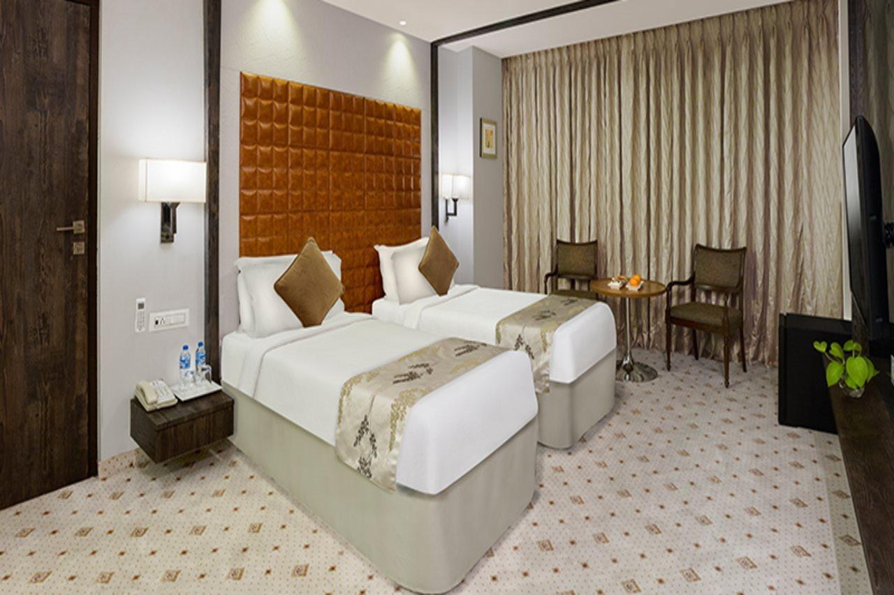 Regenta Central Hotel & Convention Centre Nagpur Luaran gambar