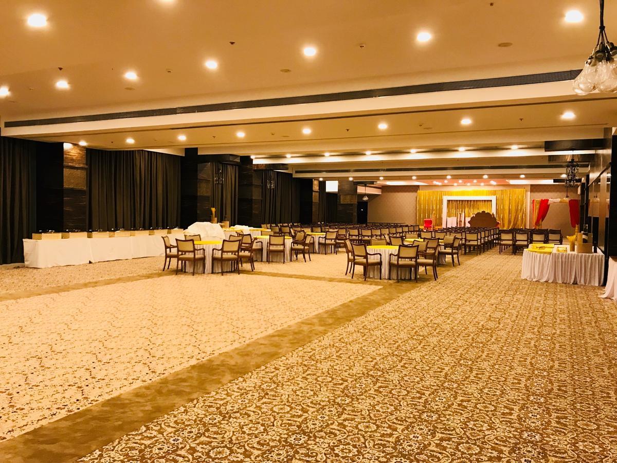 Regenta Central Hotel & Convention Centre Nagpur Luaran gambar