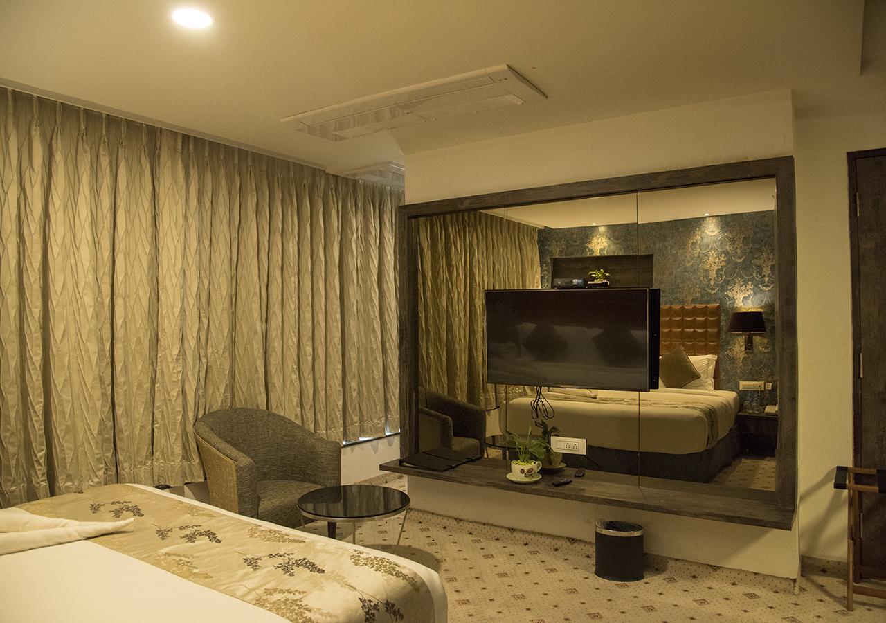 Regenta Central Hotel & Convention Centre Nagpur Luaran gambar