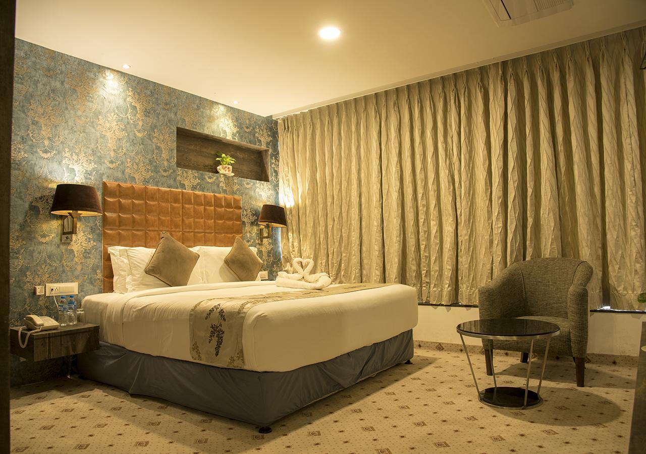 Regenta Central Hotel & Convention Centre Nagpur Luaran gambar
