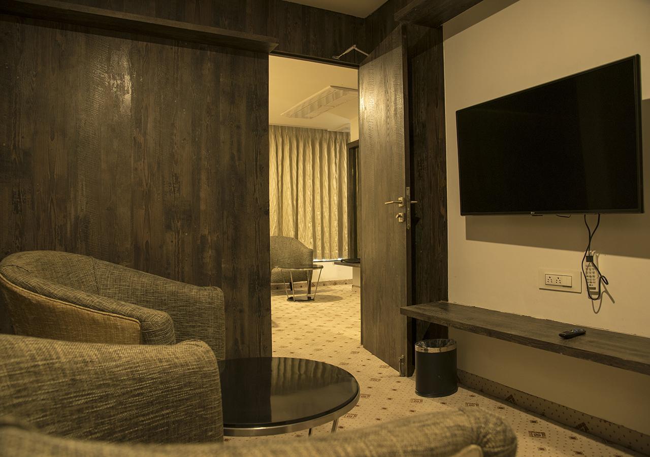 Regenta Central Hotel & Convention Centre Nagpur Luaran gambar
