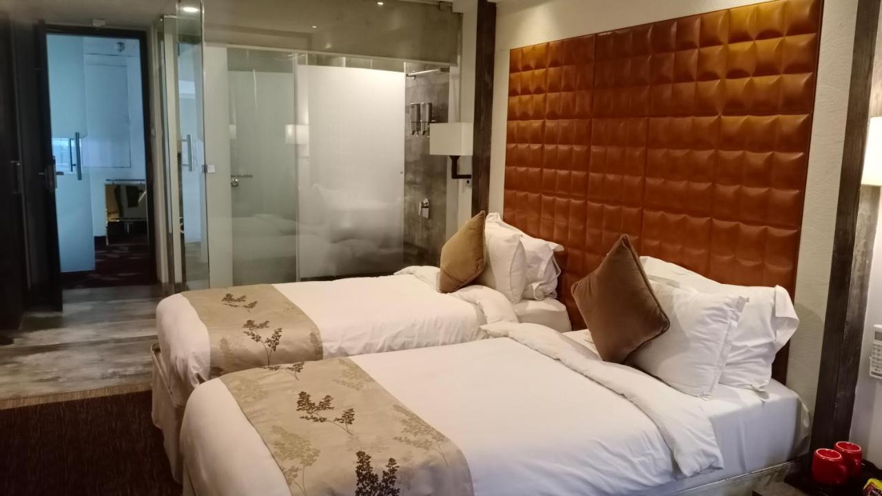 Regenta Central Hotel & Convention Centre Nagpur Luaran gambar