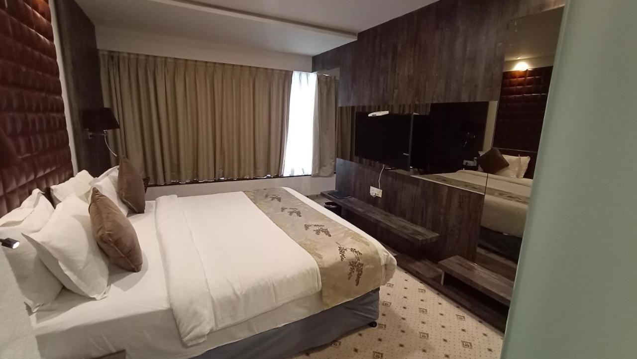 Regenta Central Hotel & Convention Centre Nagpur Luaran gambar